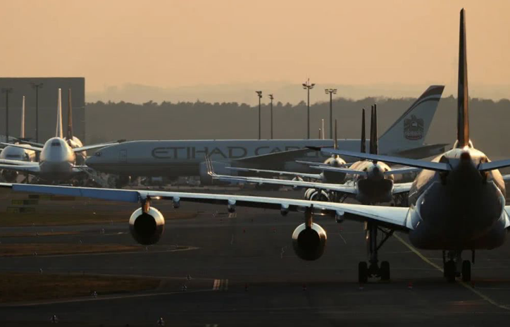 疫情下的航空业：7成航企现金撑不过3个月