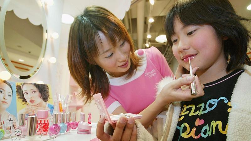 <b>日本化妆品企业越来越依赖中国电商</b>