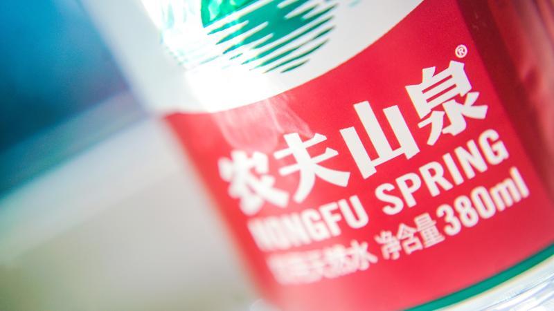 农夫山泉钟睒睒：半个小时的首富