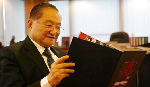 《明报月刊》总编辑忆金庸：500年内不会再有第二个
