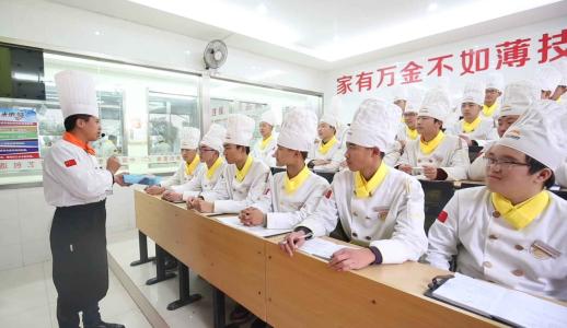 “新东方烹饪学校”母公司赴港IPO: 东方教育日砸百万元投广告