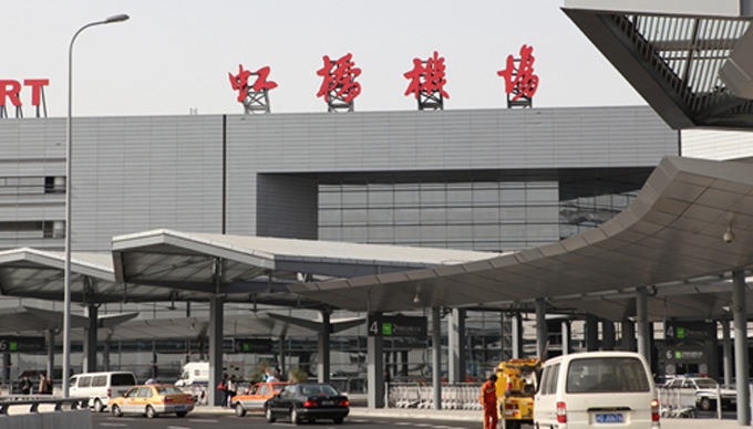 旅客量第一，广告营收不及北京一半！上海机场广告运营遭质疑