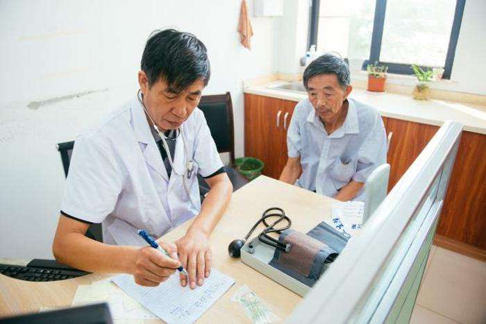 <b>准入、支付、诊疗多个壁垒，中国罕见病诊疗的困境难解？</b>