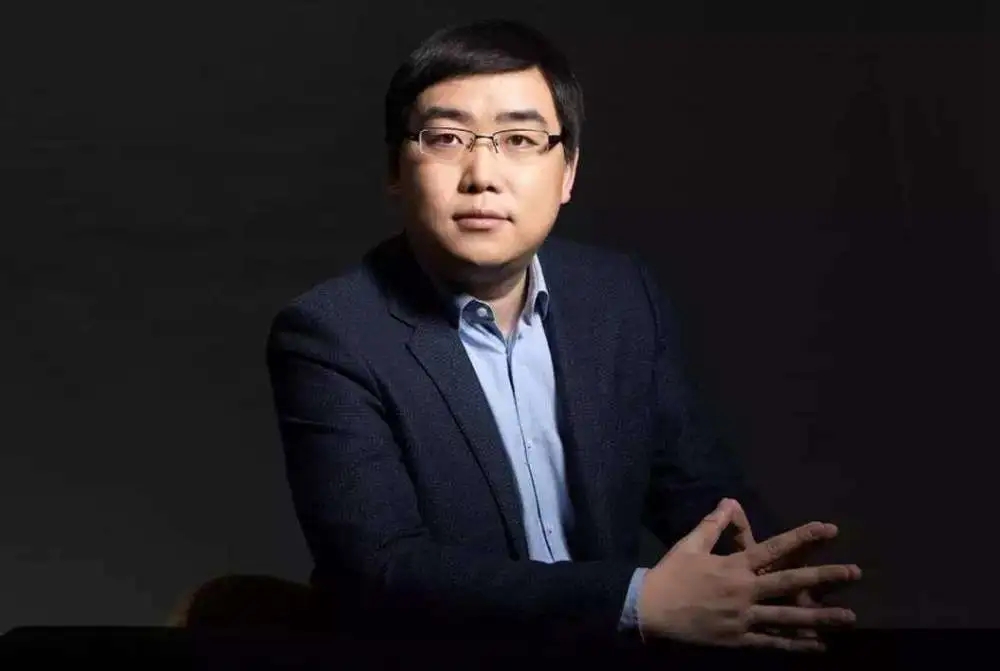 滴滴驶入命运十字路口：融资上市，还是与美团合并？