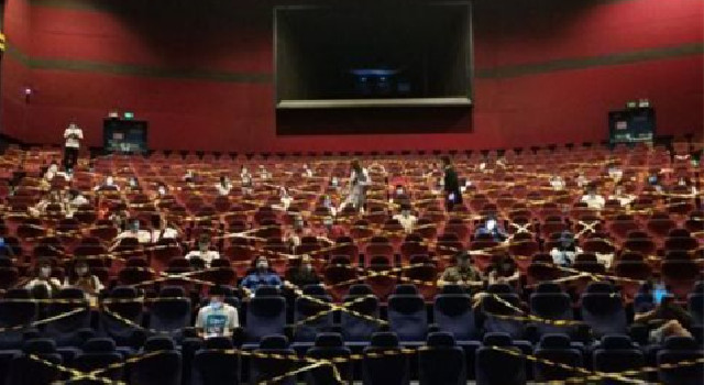 影视公司发布业绩：万达亏超60亿，华谊亏近10亿