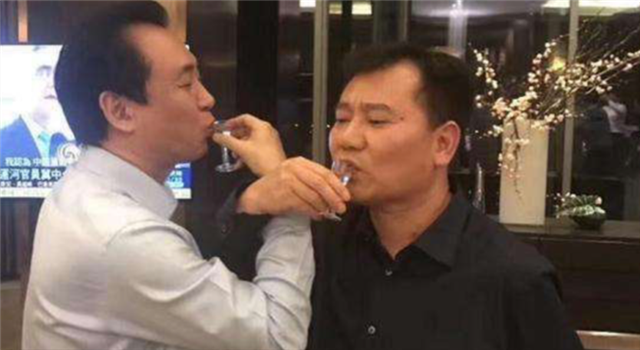 郁亮的黑铁时代，许家印的生死之战