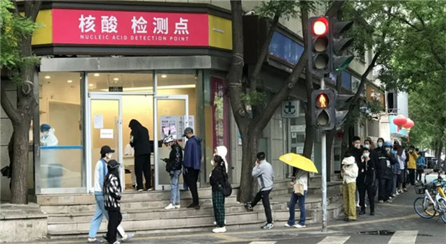 1.8亿人一个月支出超200亿元，谁是常态化核酸检测最大赢家？
