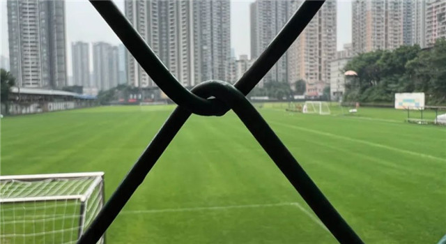 中国足球怎么了？背后是富豪们的千亿浮塔