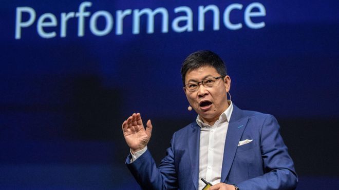 问界坠落：“集权”余承东，难改赛力斯命运？