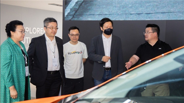 上海车展上的车圈大佬，都在看什么车？