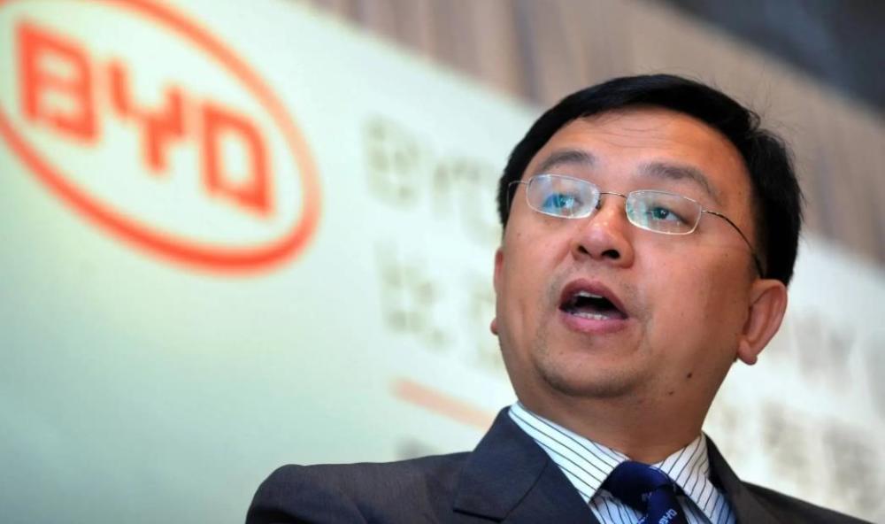 十年烧光3200亿，王传福的照妖镜下，这个吸血鬼现出原形