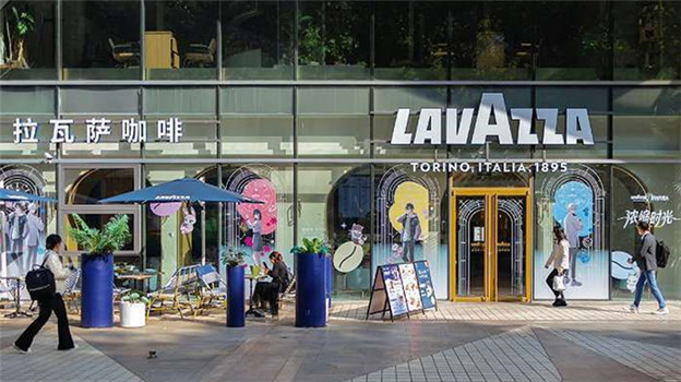 肯德基卖咖啡，用平价品牌打主场